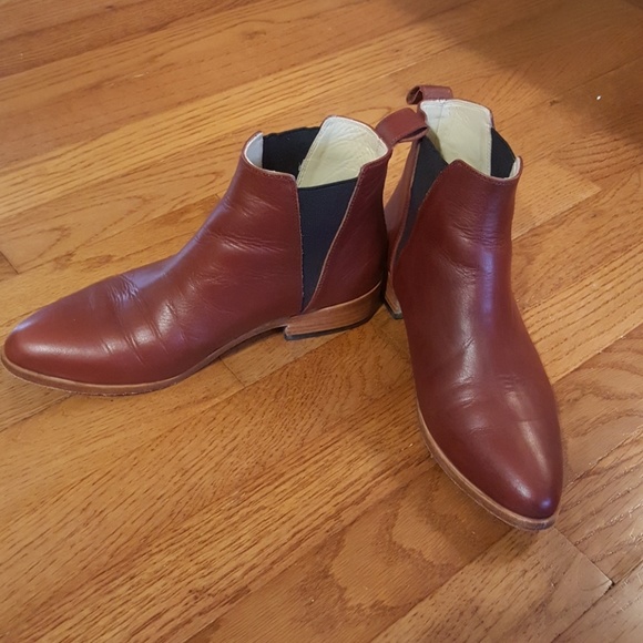 nisolo chelsea boot brandy